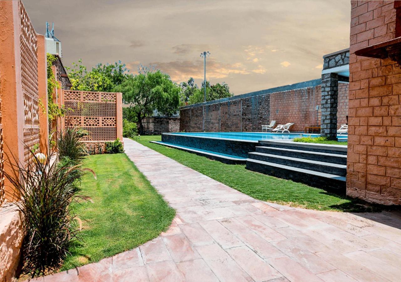 Hotel Inn Season Mahāmandir Extérieur photo