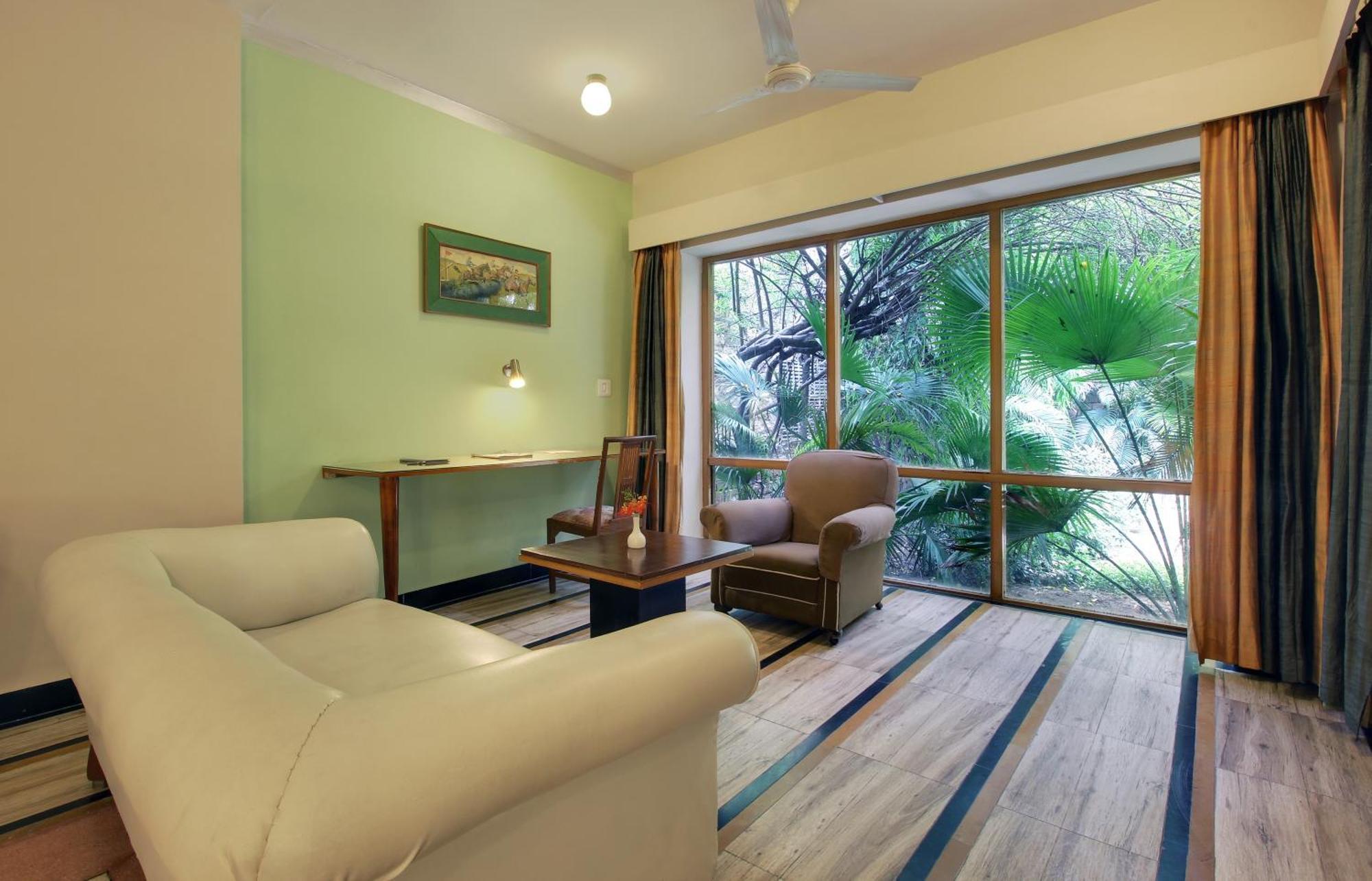 Hotel Inn Season Mahāmandir Extérieur photo