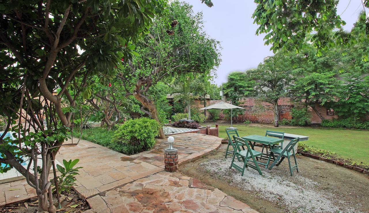 Hotel Inn Season Mahāmandir Extérieur photo